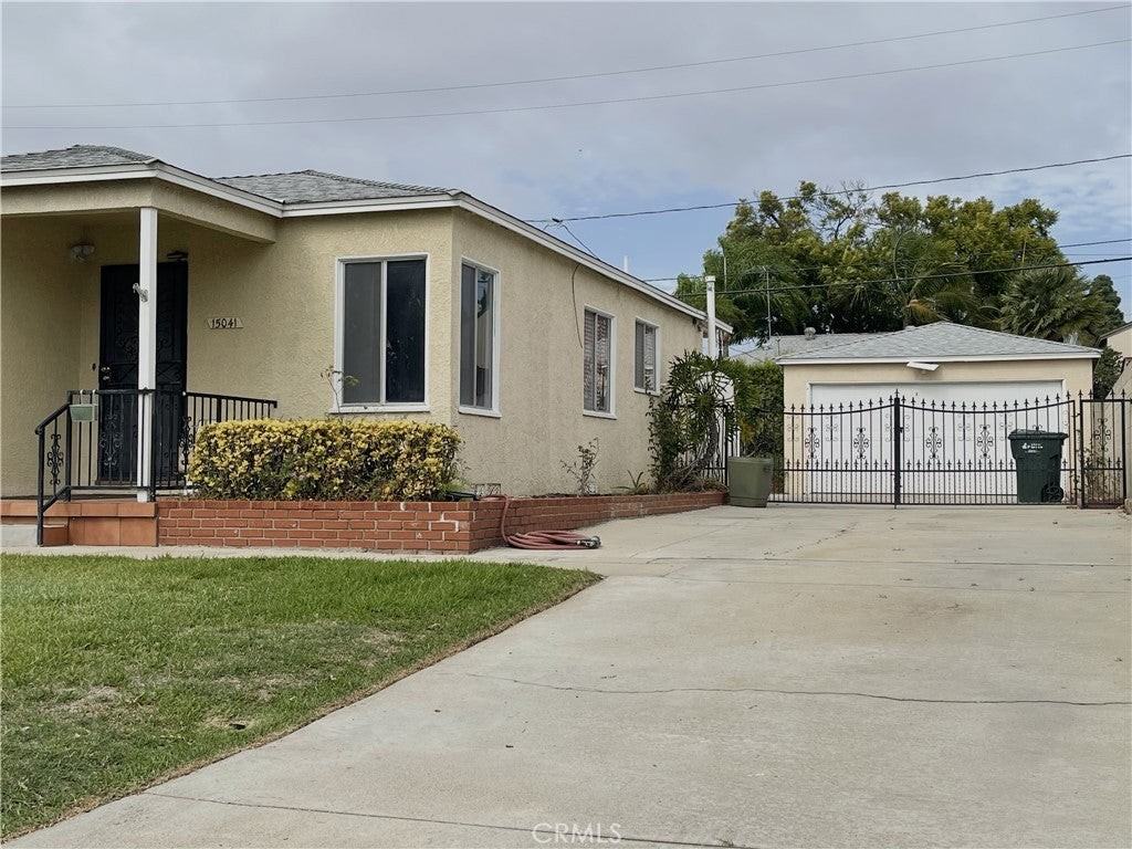 15041 Cedarsprings Dr - Photo 2 of 10