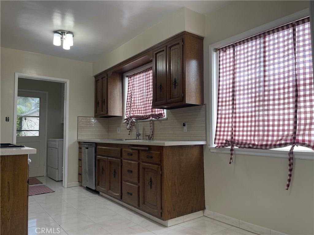 15041 Cedarsprings Dr - Photo 4 of 10