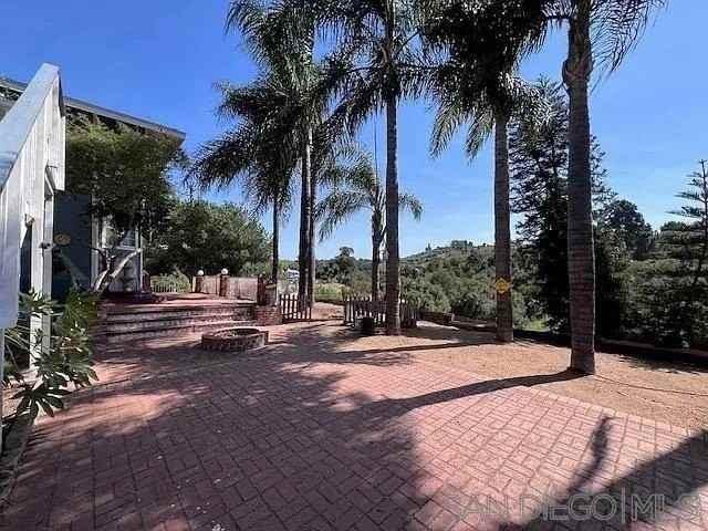 9960 W Lilac Rd - Photo 2 of 18
