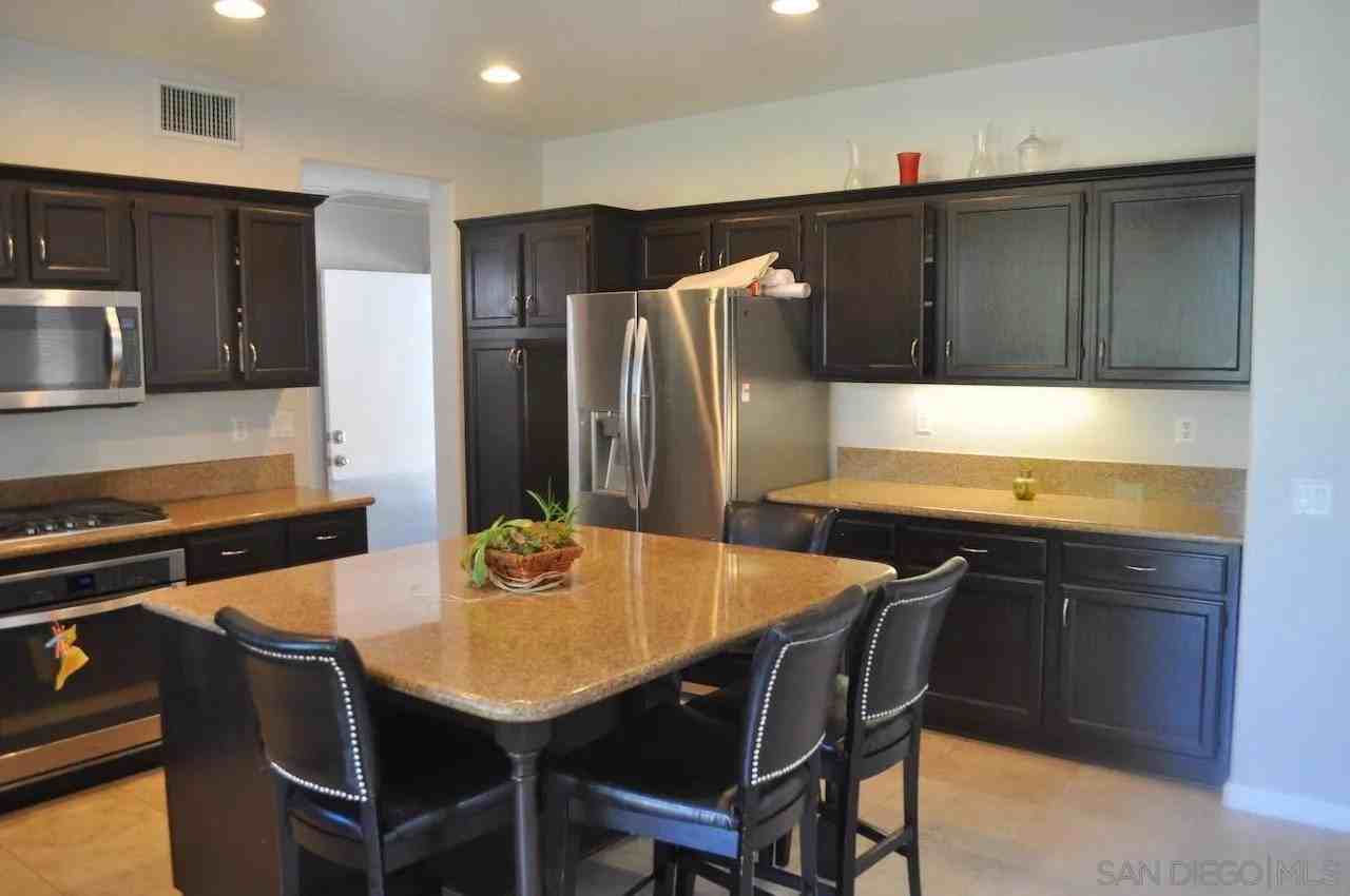 2387 Forest Meadow Ct - Photo 5 of 21