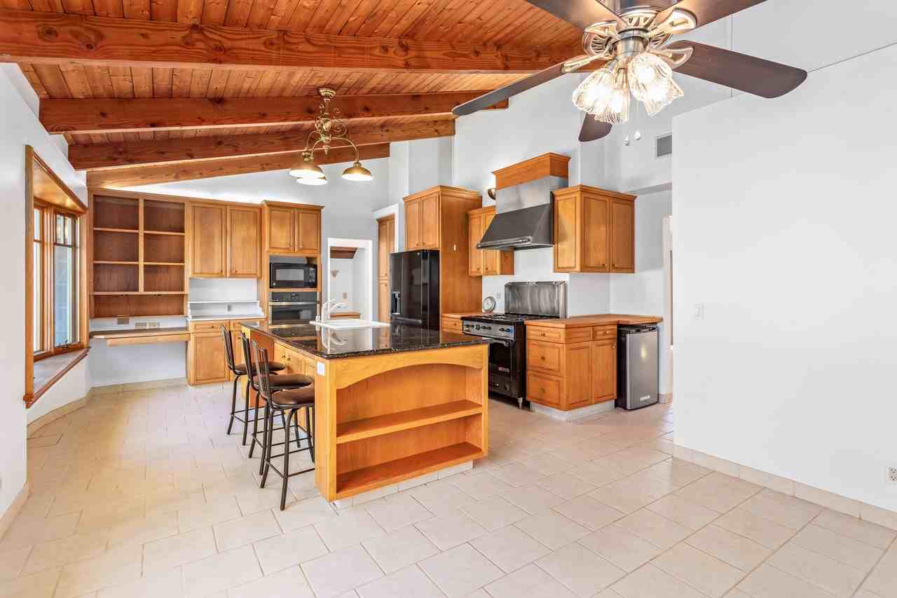 3649 Eileen Way - Photo 5 of 33