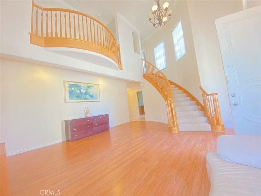 8943 Emperor Ave - Photo 4 of 20