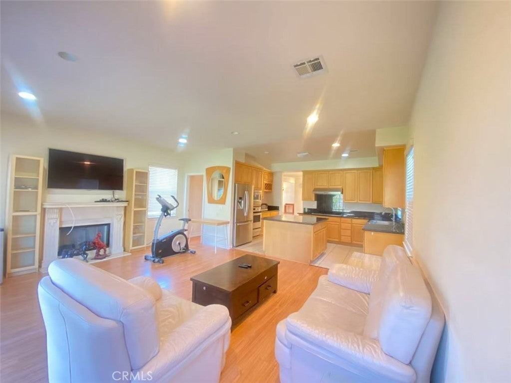 8943 Emperor Ave - Photo 6 of 20