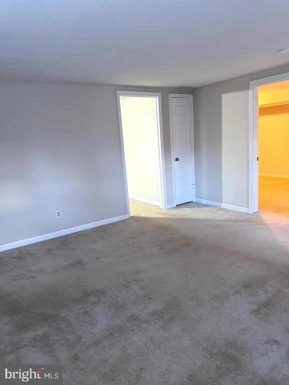 117 Courtland Dr - Photo 3 of 9