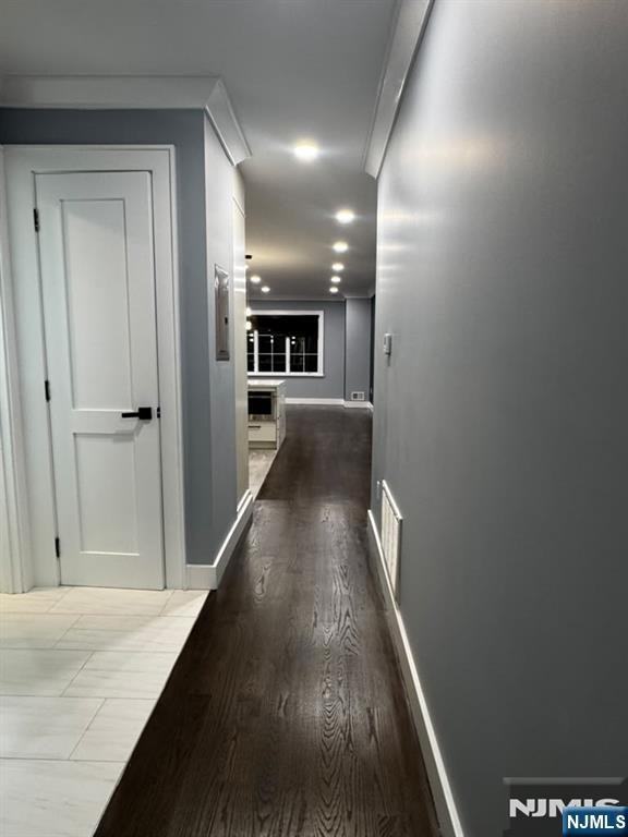 62 Cortlandt St - Photo 3 of 17