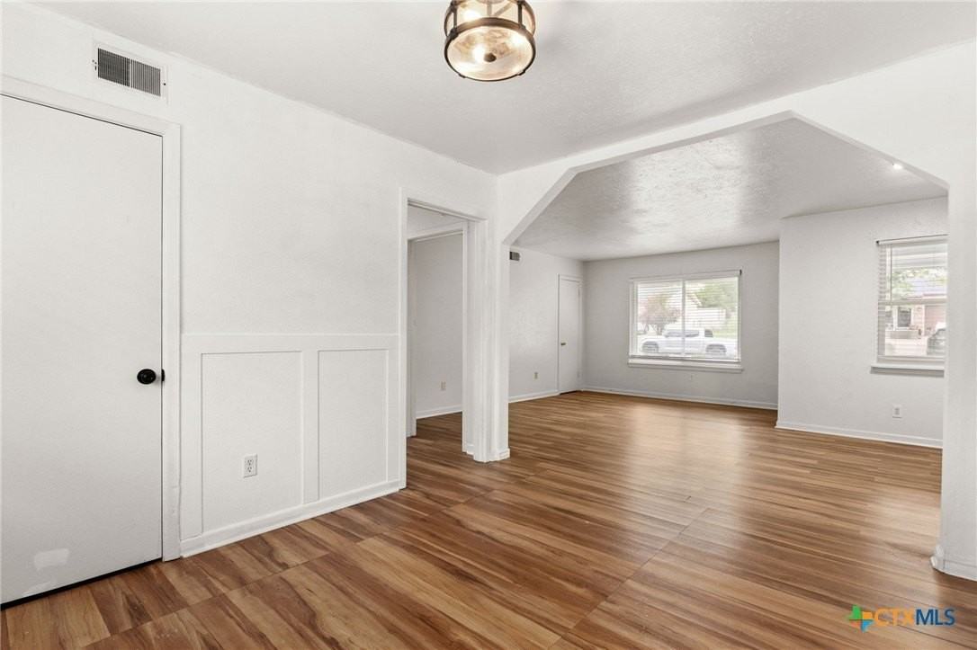 1107 S 25th St - Photo 6 of 15