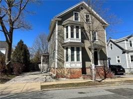featured image of 53 Burton St #2