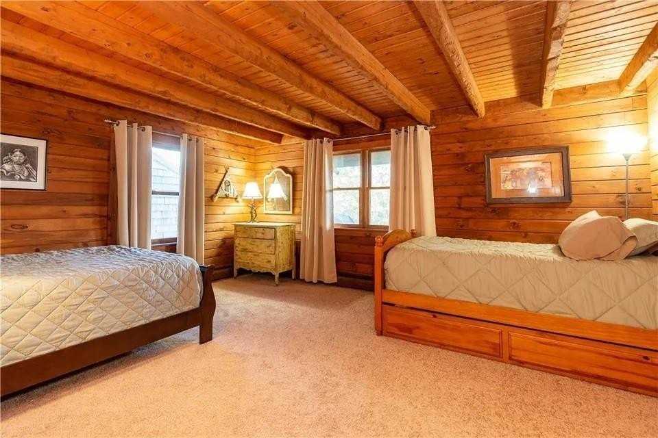 65 Park Ave - Photo 4 of 19