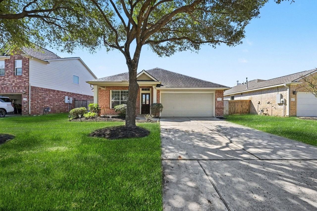 20107 Monarda Manor Ct - Photo 2 of 24