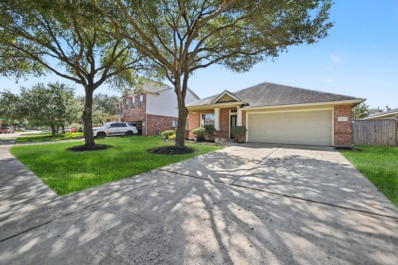 20107 Monarda Manor Ct - Photo 3 of 24
