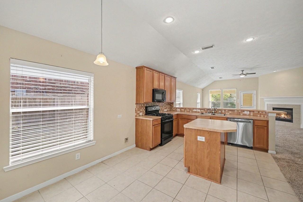 20107 Monarda Manor Ct - Photo 6 of 24