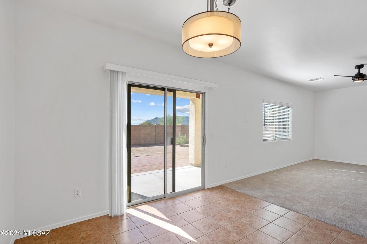 7185 S Camino Secreto - Photo 7 of 27