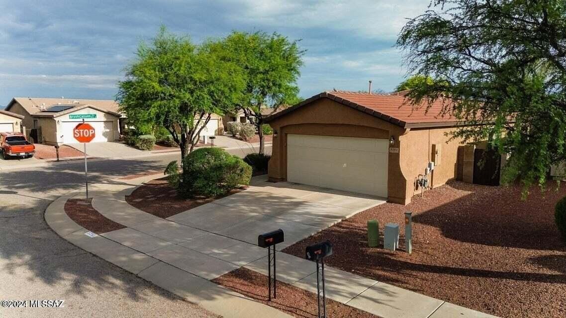 9381 E Rockhouse Peak Pl - Photo 2 of 27