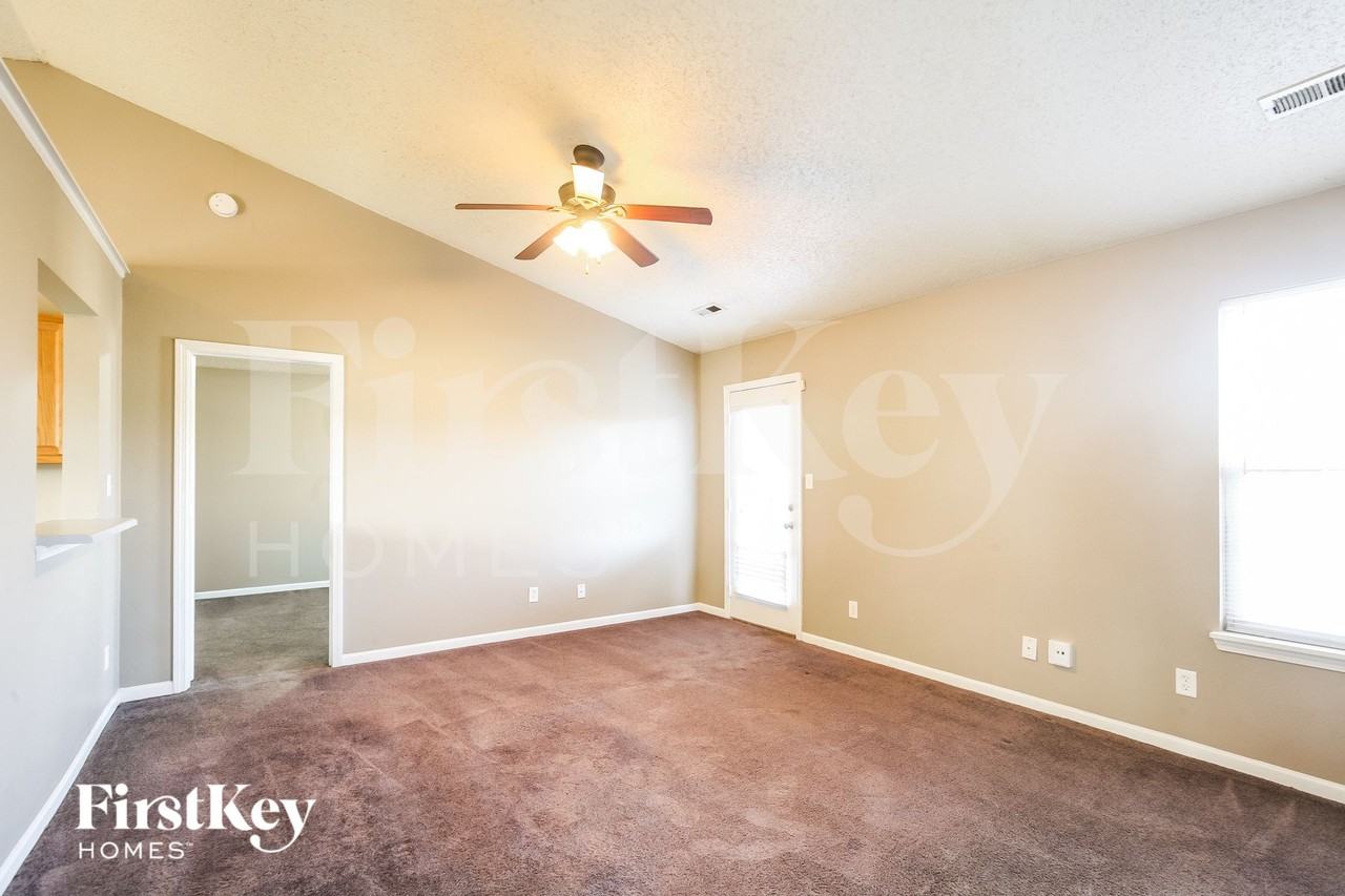 5226 Sweet River Way - Photo 5 of 15