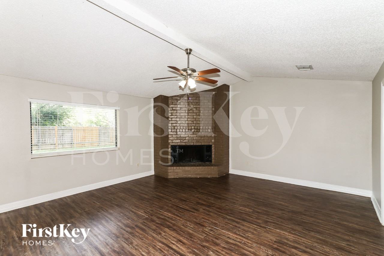 515 Land Grant Dr - Photo 3 of 16