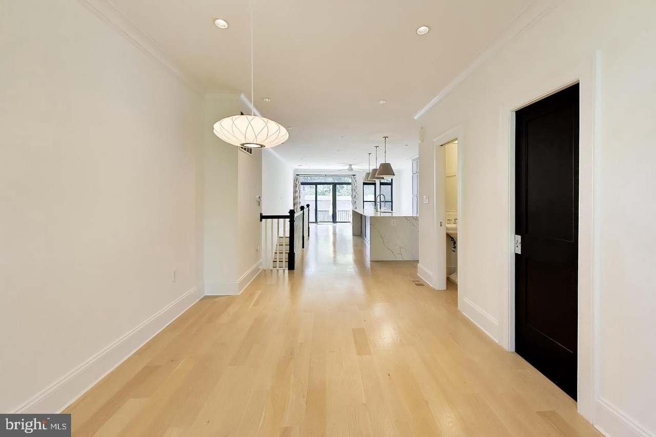 715 K St Ne #1 - Photo 2 of 44