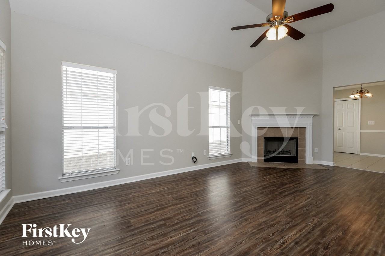 261 Saint John Dr Nw - Photo 4 of 15