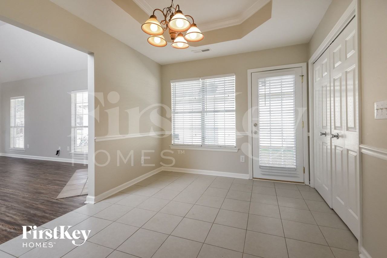 261 Saint John Dr Nw - Photo 5 of 15
