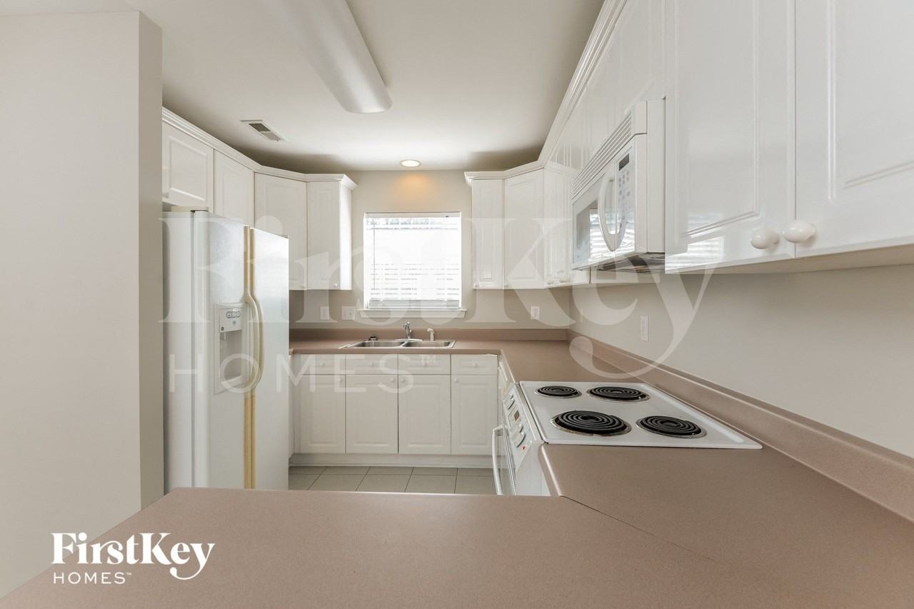 261 Saint John Dr Nw - Photo 6 of 15