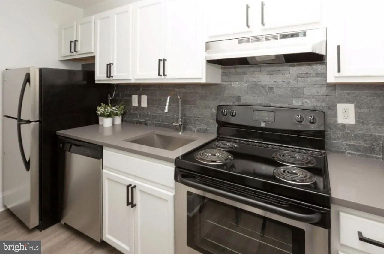 1038 N Calvert St #2A - Photo 3 of 9