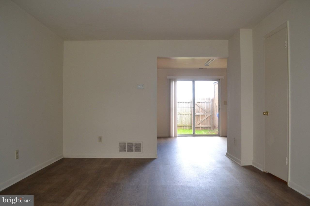 1107 Providence Ct - Photo 2 of 16