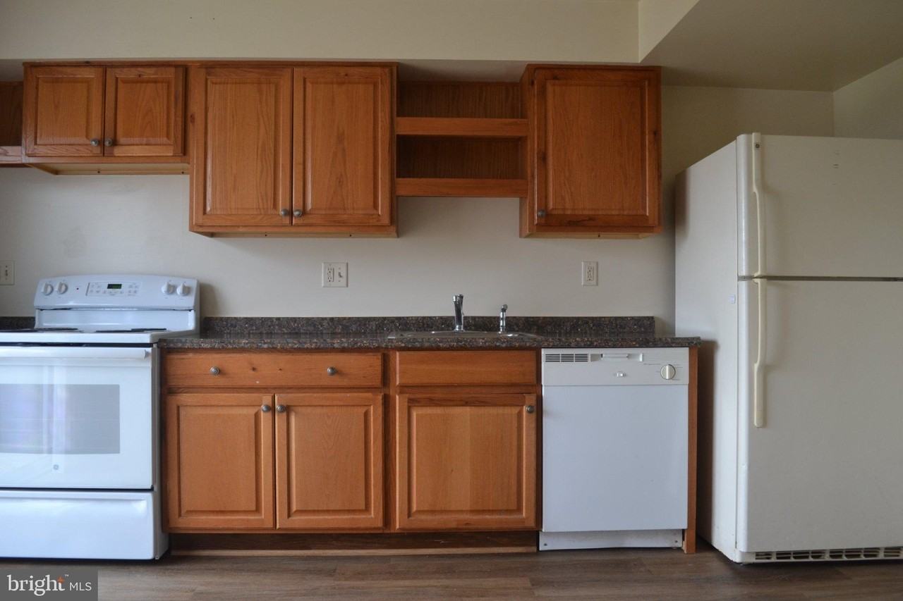 1107 Providence Ct - Photo 4 of 16