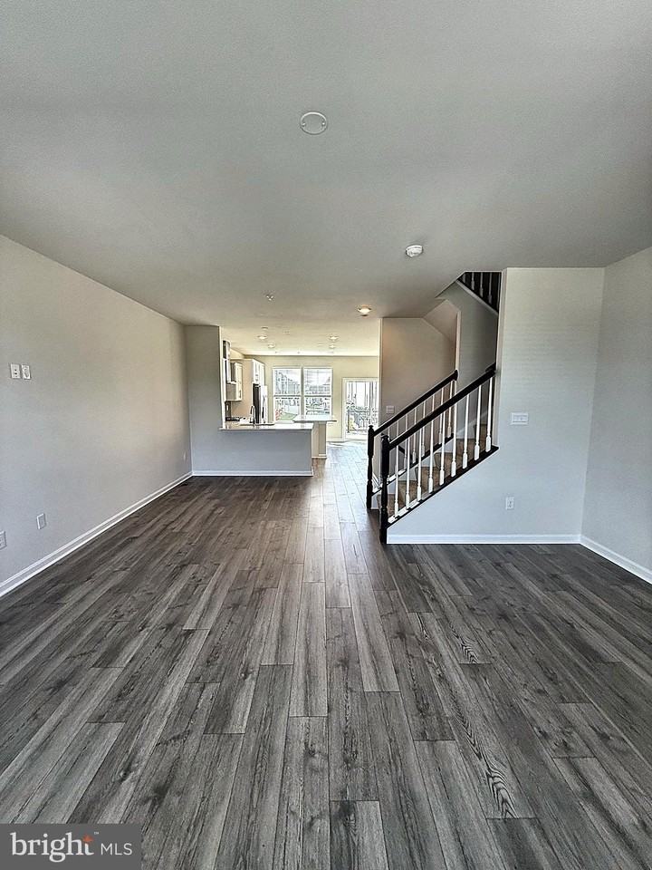 345 Ensemble Way - Photo 5 of 31