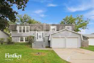 120 S Lancaster Dr - Photo 1 of 1