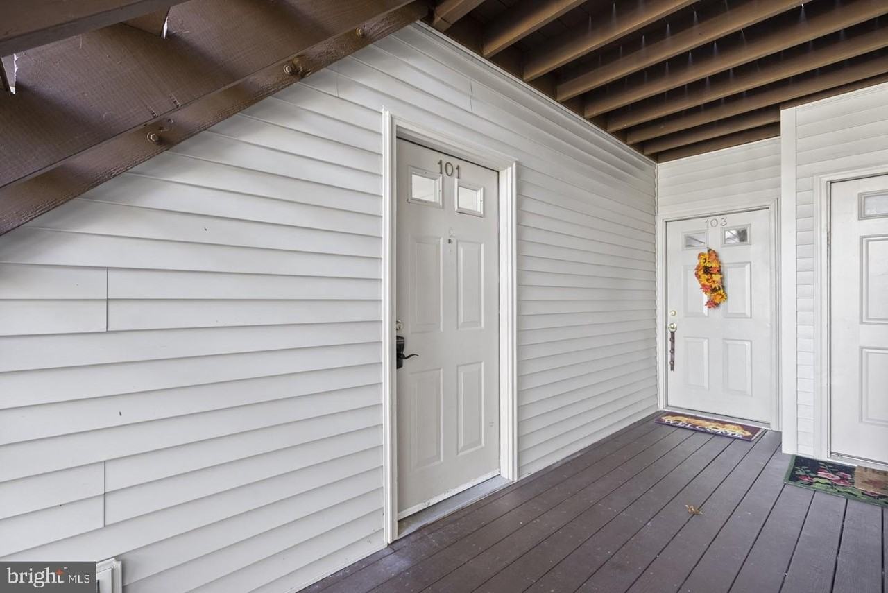 101 Bufflehead Ct - Photo 2 of 26