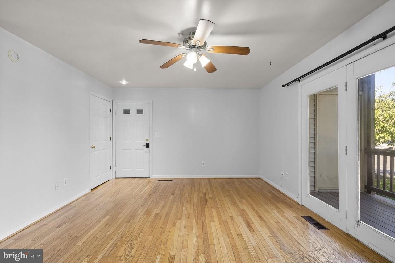101 Bufflehead Ct - Photo 3 of 26