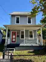 featured image of 206 Arch St