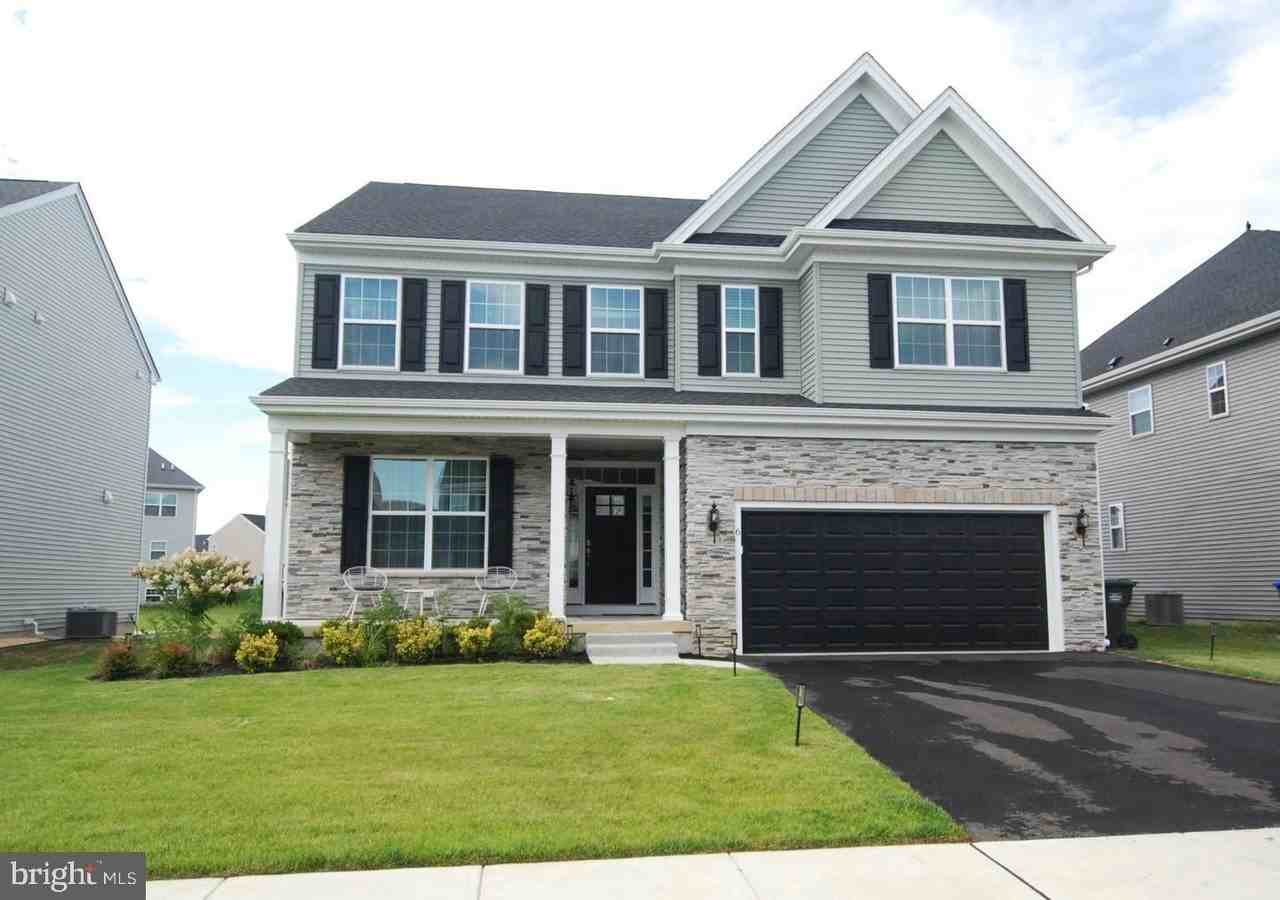 6 Mayfair Ct - Photo 2 of 36