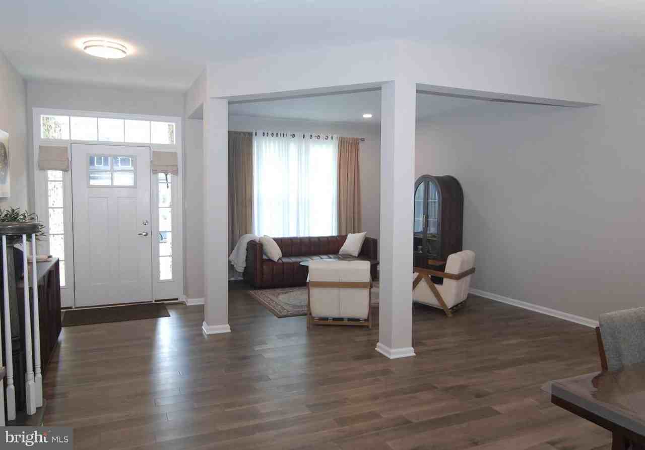 6 Mayfair Ct - Photo 4 of 36