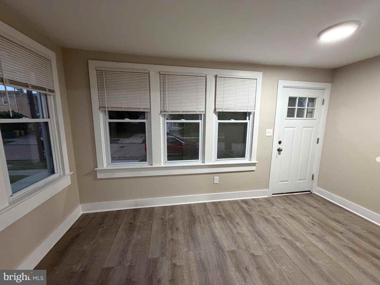 1948 Lexington Ave - Photo 3 of 19
