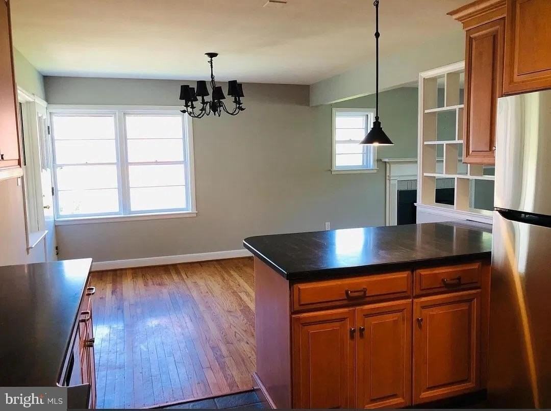 913 Brighton Ave - Photo 6 of 22