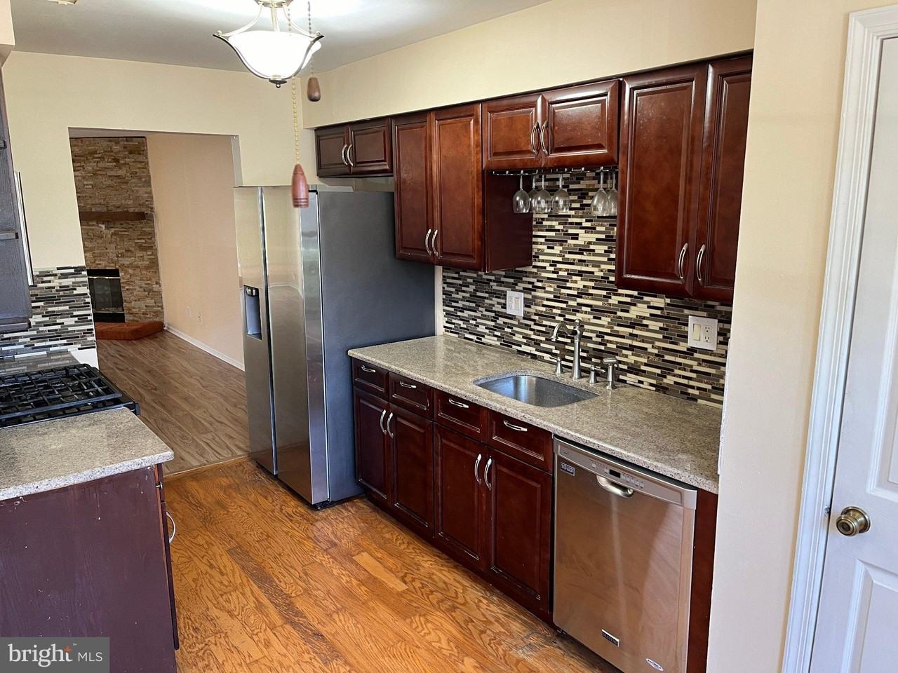 4 Fair Oaks Ct - Photo 3 of 14
