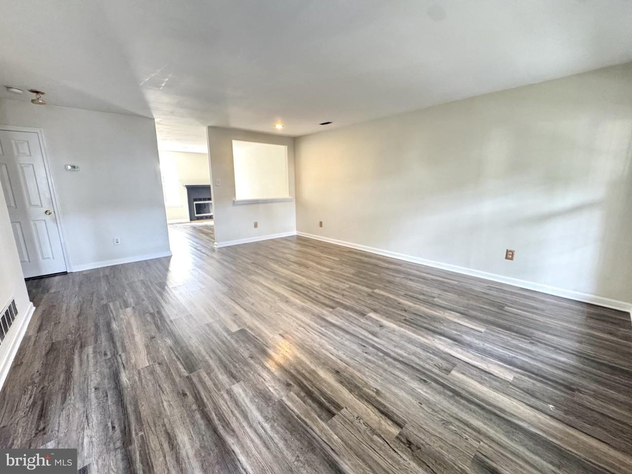 257 Liberty Dr - Photo 3 of 14