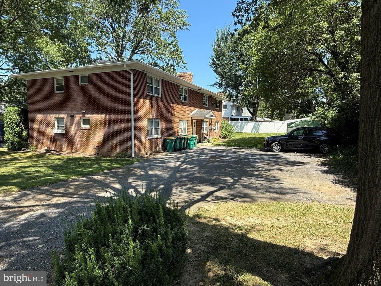 19 Round Hill Rd #B - Photo 3 of 12
