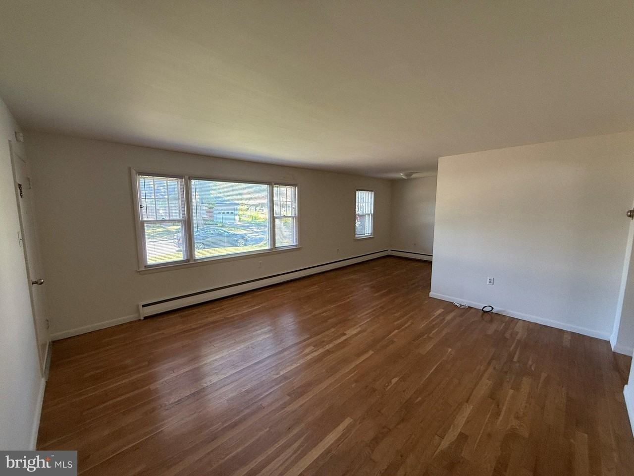 19 Round Hill Rd #B - Photo 4 of 12