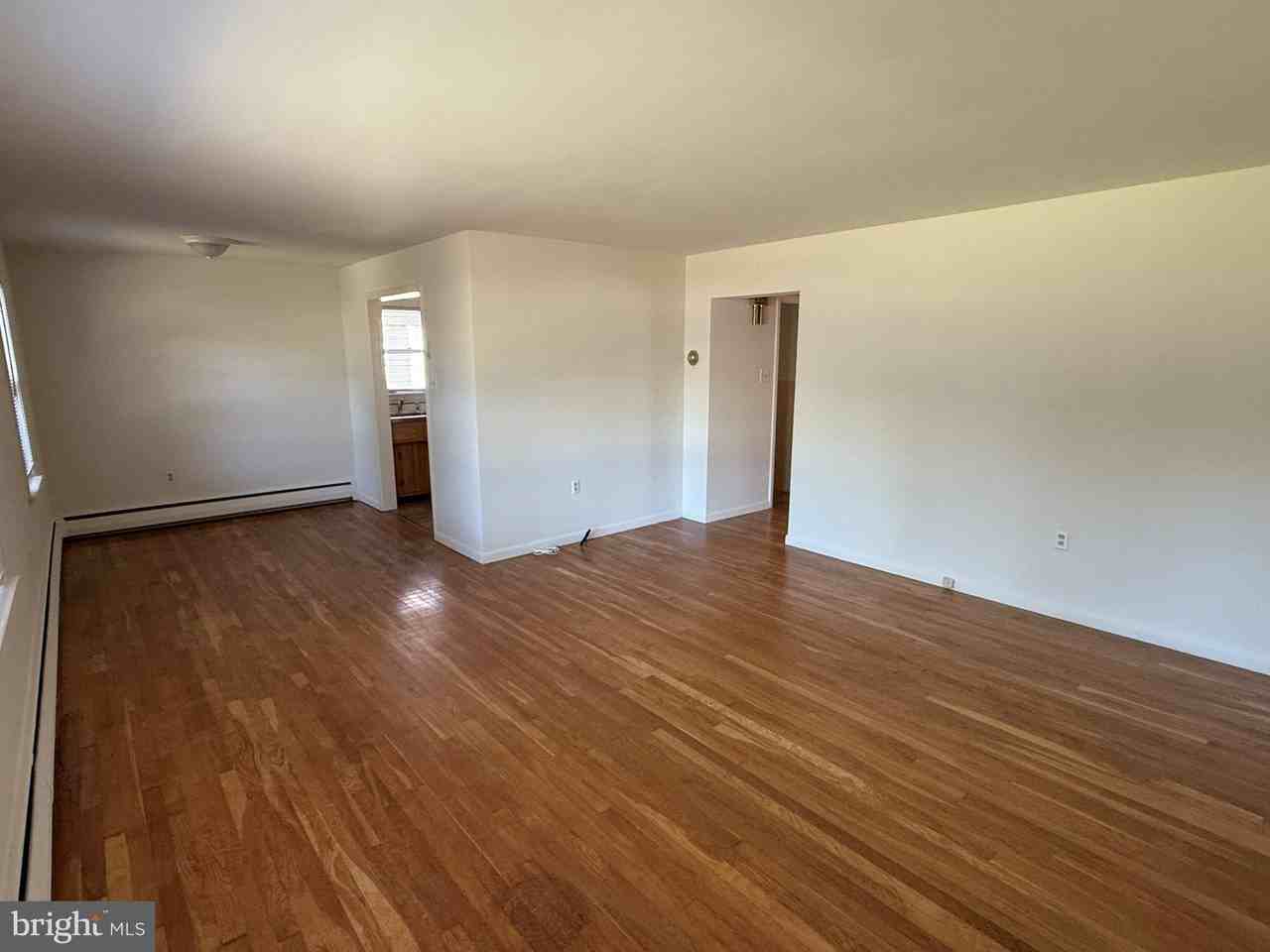 19 Round Hill Rd #B - Photo 5 of 12