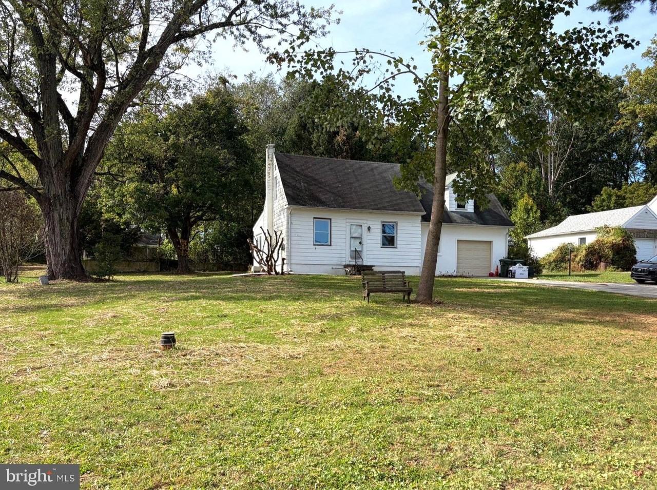 1204 N Bailey Rd