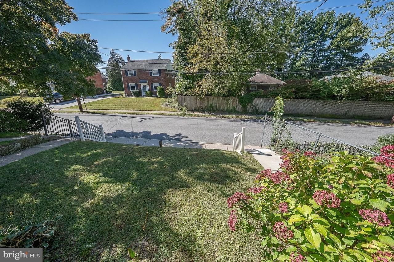 947 Glenbrook Ave - Photo 3 of 25