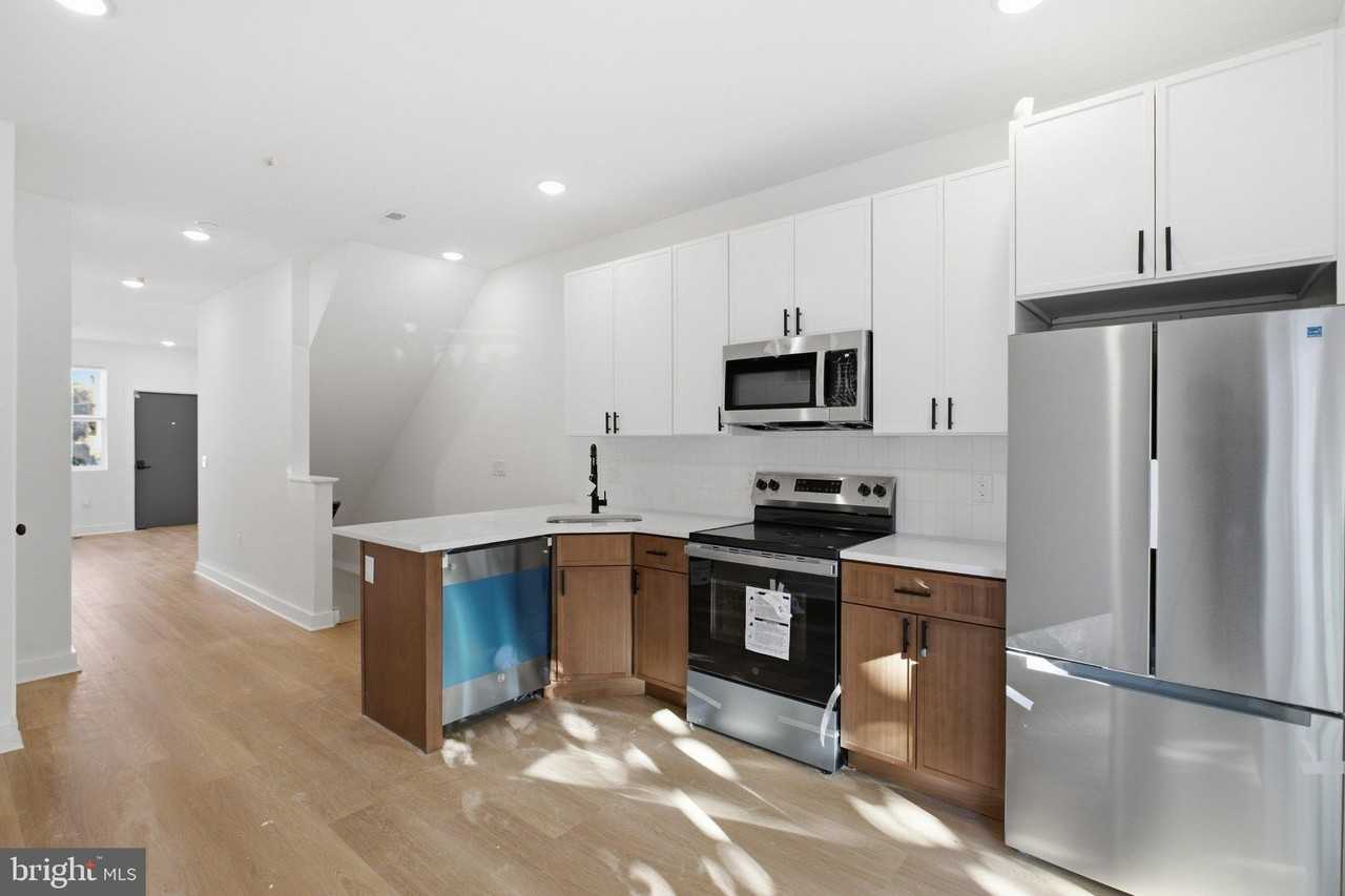 2613 N 12th St - Photo 2 of 35