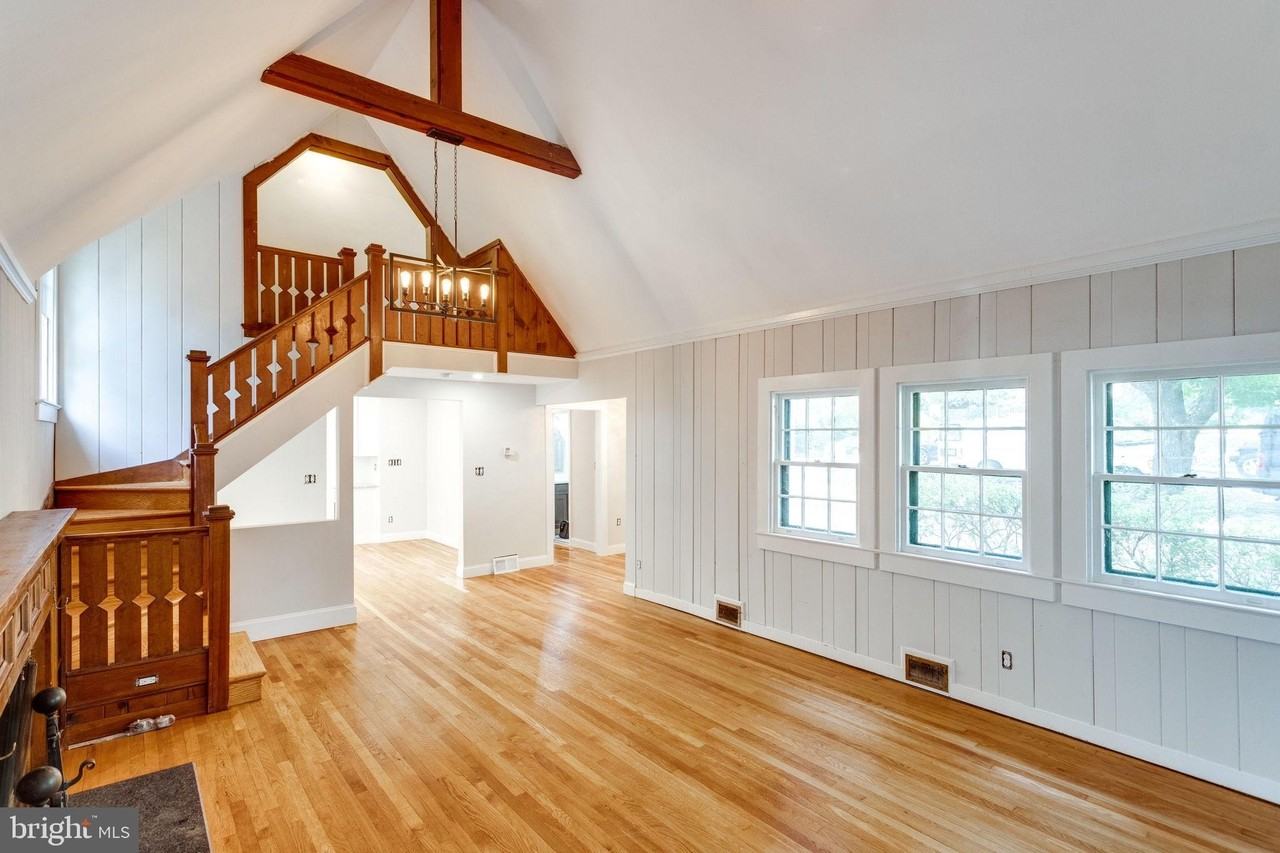 4215 Vacation Ln - Photo 6 of 43