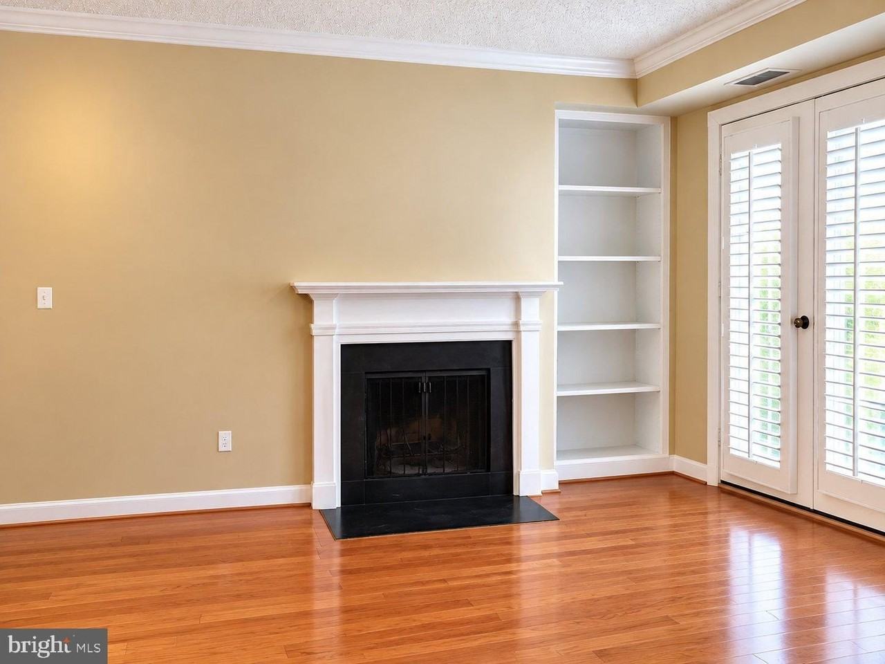 801 S Pitt St #332 - Photo 4 of 16