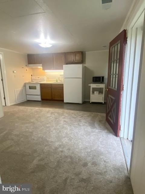 9413 Lee Hwy - Photo 3 of 18