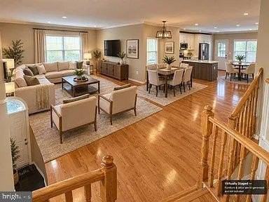 5473 Middlebourne Ln - Photo 4 of 24