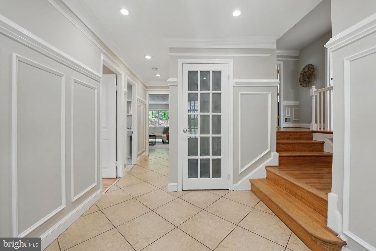 8121 Briar Creek Dr - Photo 4 of 42