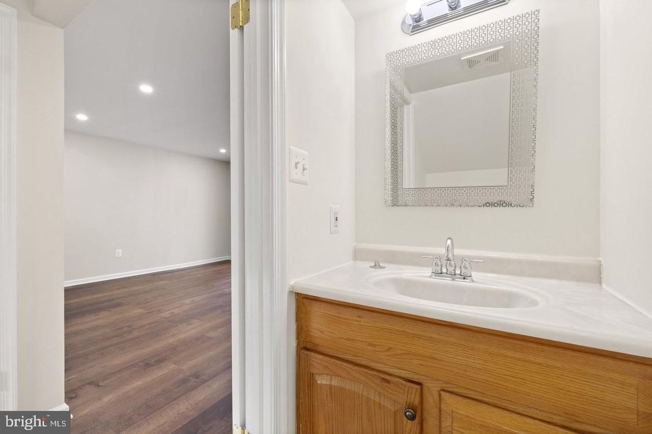 2821 Madeira Ct - Photo 4 of 44