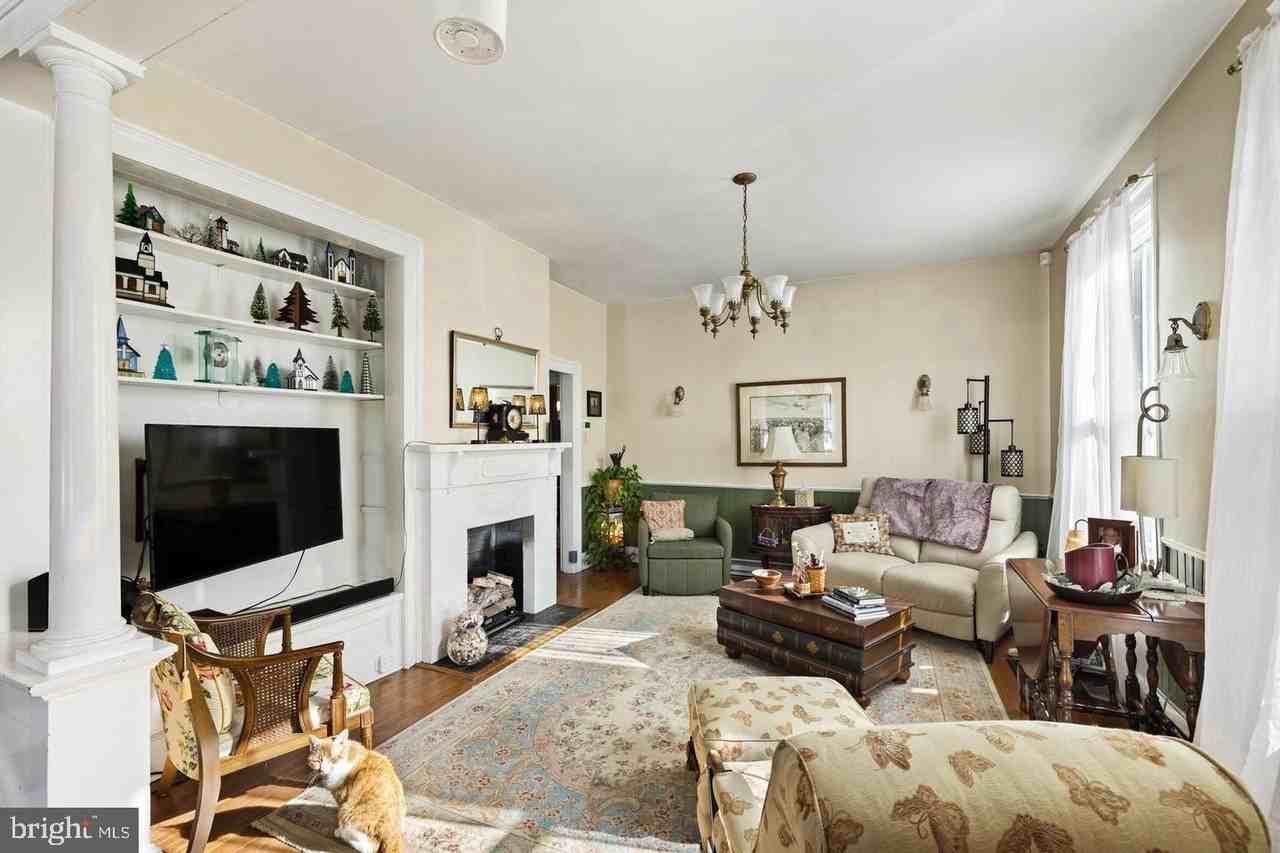 207 S Muhlenberg St - Photo 3 of 39